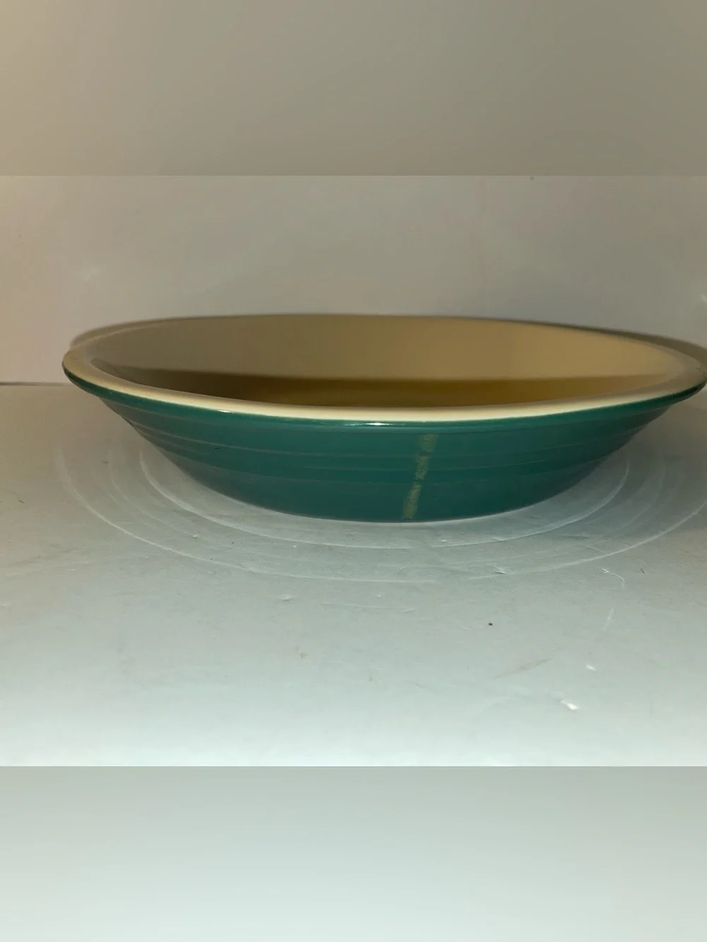 Le Creuset Green/Beige Round Stoneware Pie Dish